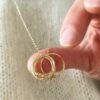 Laëtitia Piffeteau Collier Semainier porté anneaux amovibles plaqué or