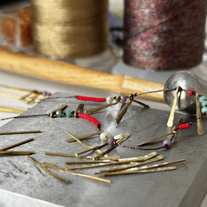 Pampilles martelés pour atelier bijoux avec matériel bijouterie PopUp Noel